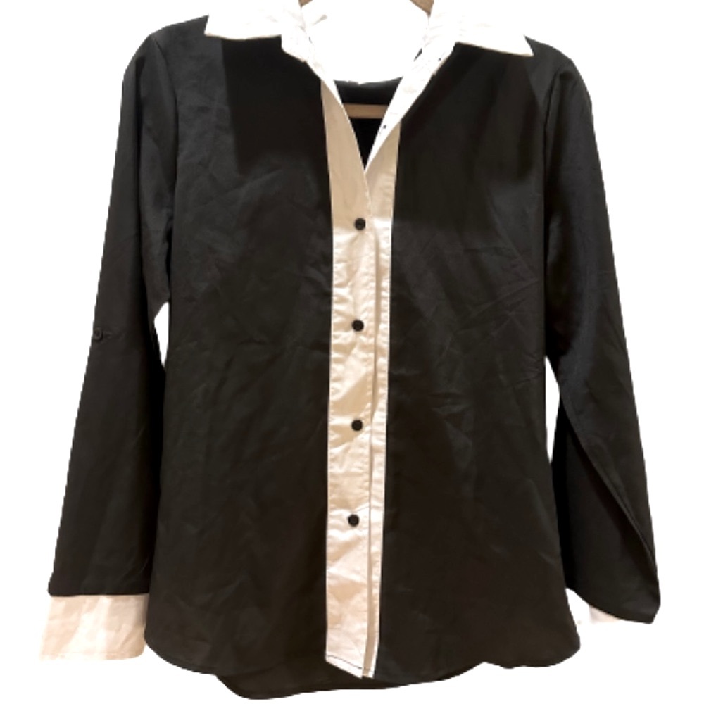 Women’s Black and White Button Down Collared Shirt - M